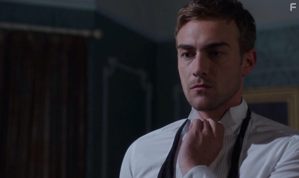 Tom Austen in Члены королевской семьи (2015)