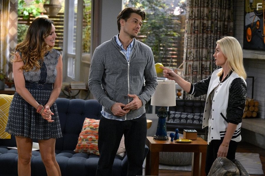 Kelly Brook, Elisha Cuthbert, and Nick Zano in Одно большое счастье (2015)