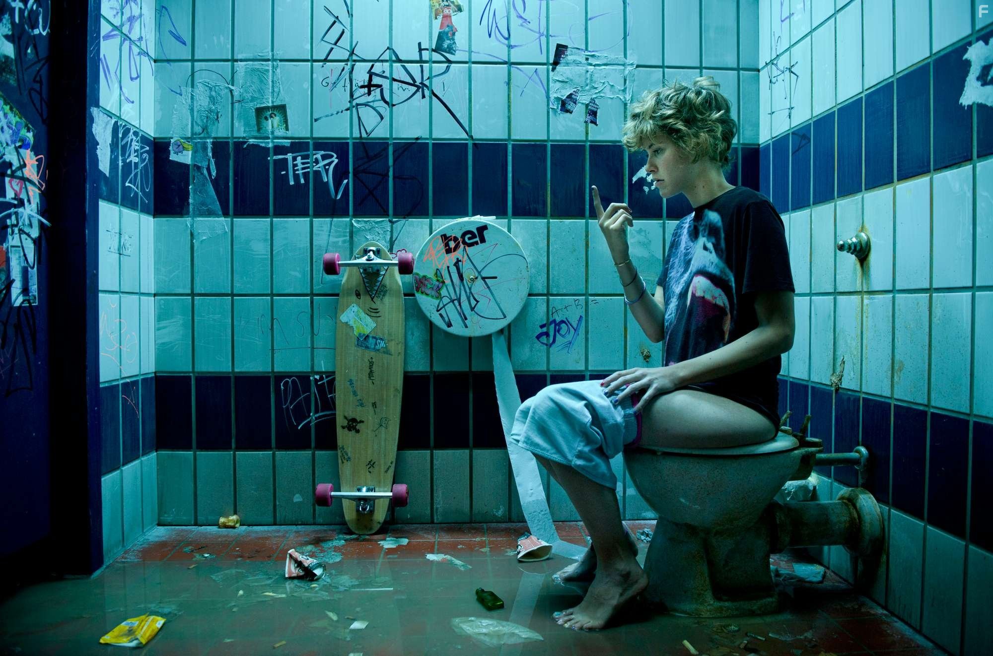 Carla Juri in Запретная территория (2013)