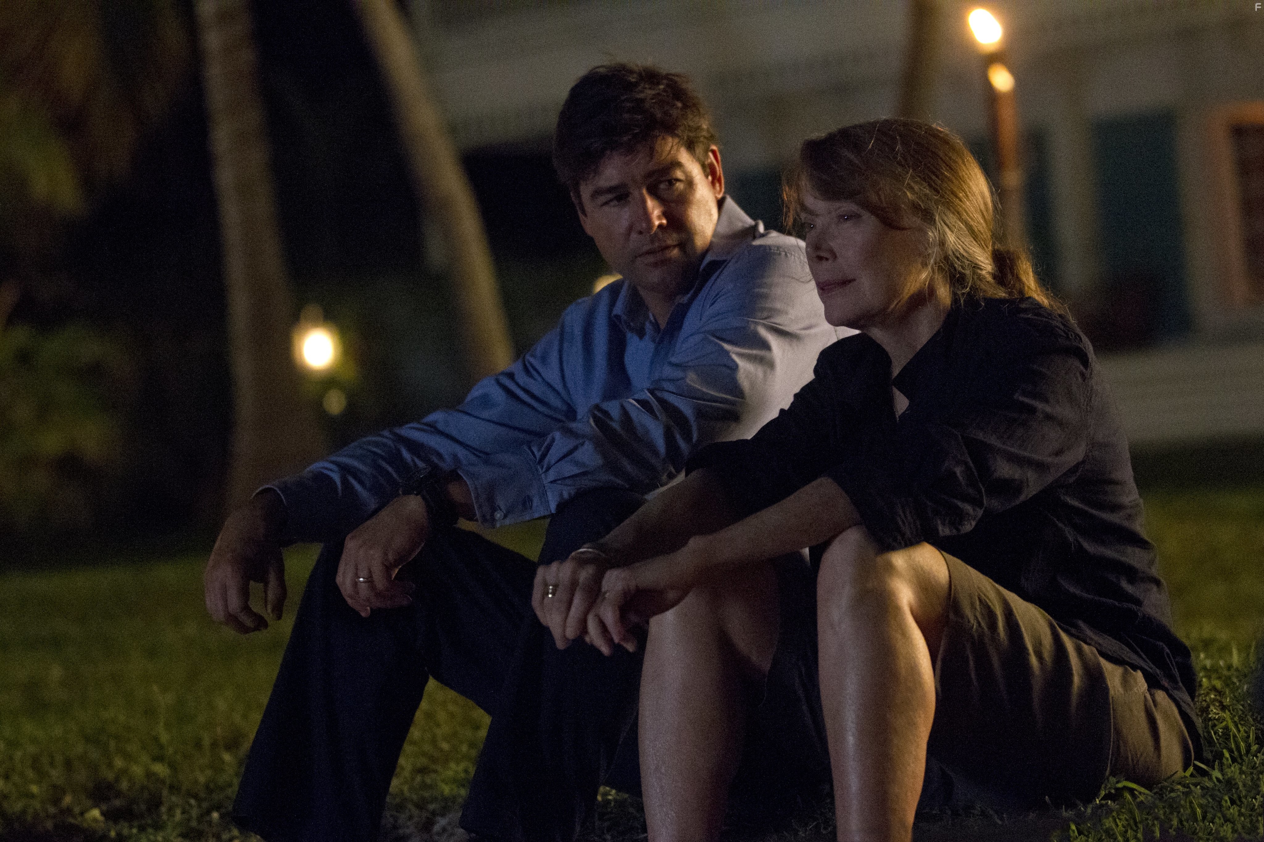 Sissy Spacek and Kyle Chandler in Родословная (2015)