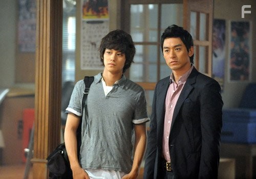 Jin-mo Ju and Bum Kim in Dream (2009)