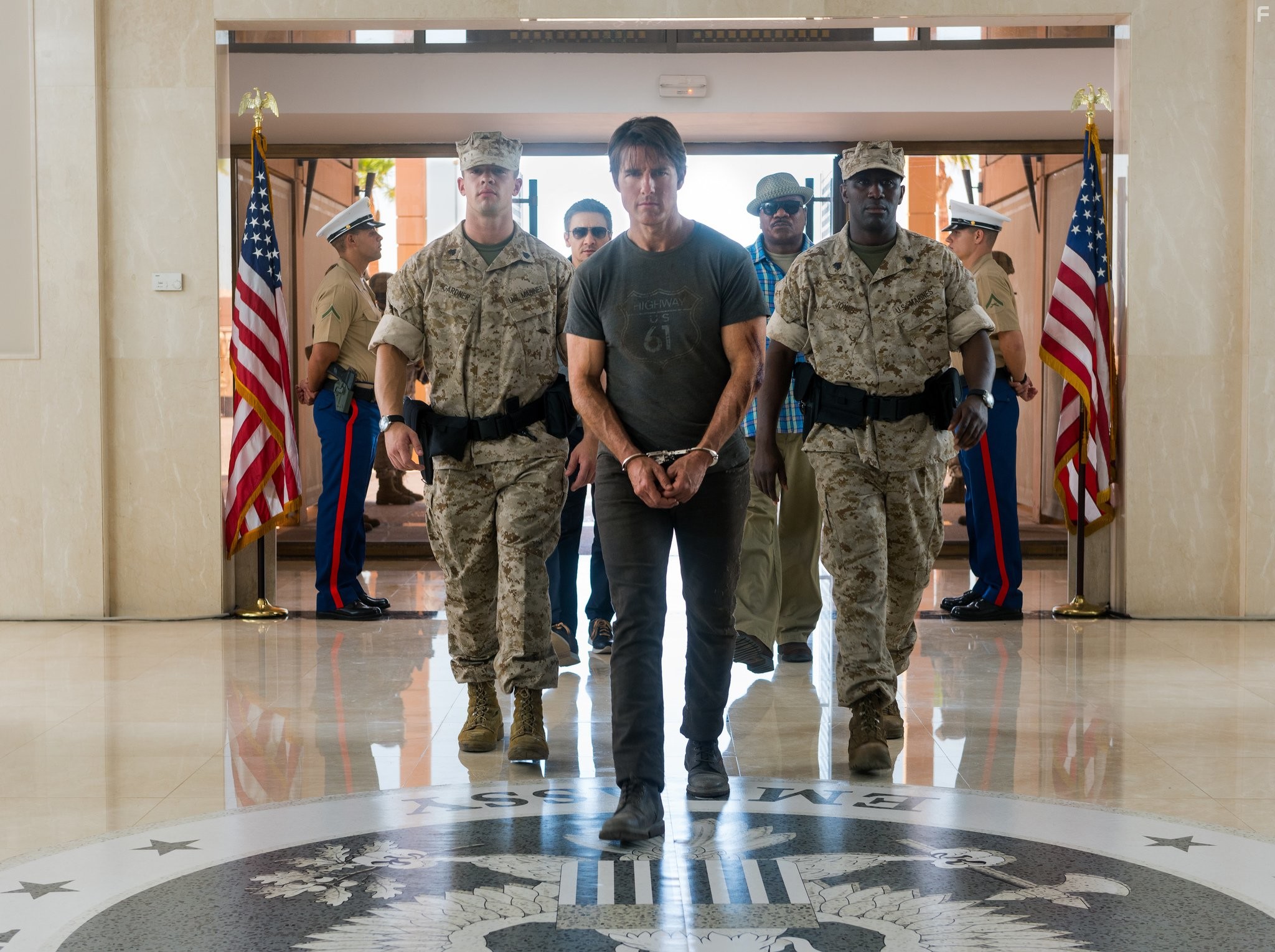 Tom Cruise, Ving Rhames, and Jeremy Renner in Миссия невыполнима: Племя изгоев (2015)