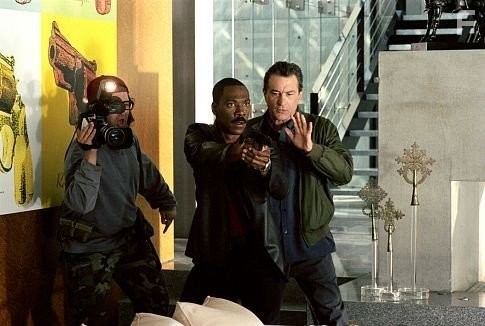 Robert De Niro, Eddie Murphy, and Judah Friedlander in Шоу начинается (2002)