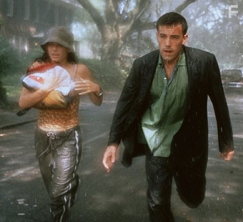 Sandra Bullock and Ben Affleck in Силы природы (1999)