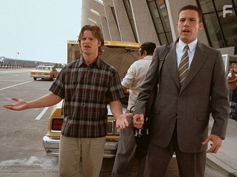 Ben Affleck and Steve Zahn in Силы природы (1999)