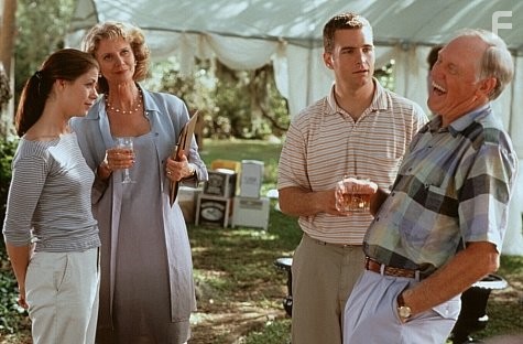 Blythe Danner, Maura Tierney, and David Strickland in Силы природы (1999)