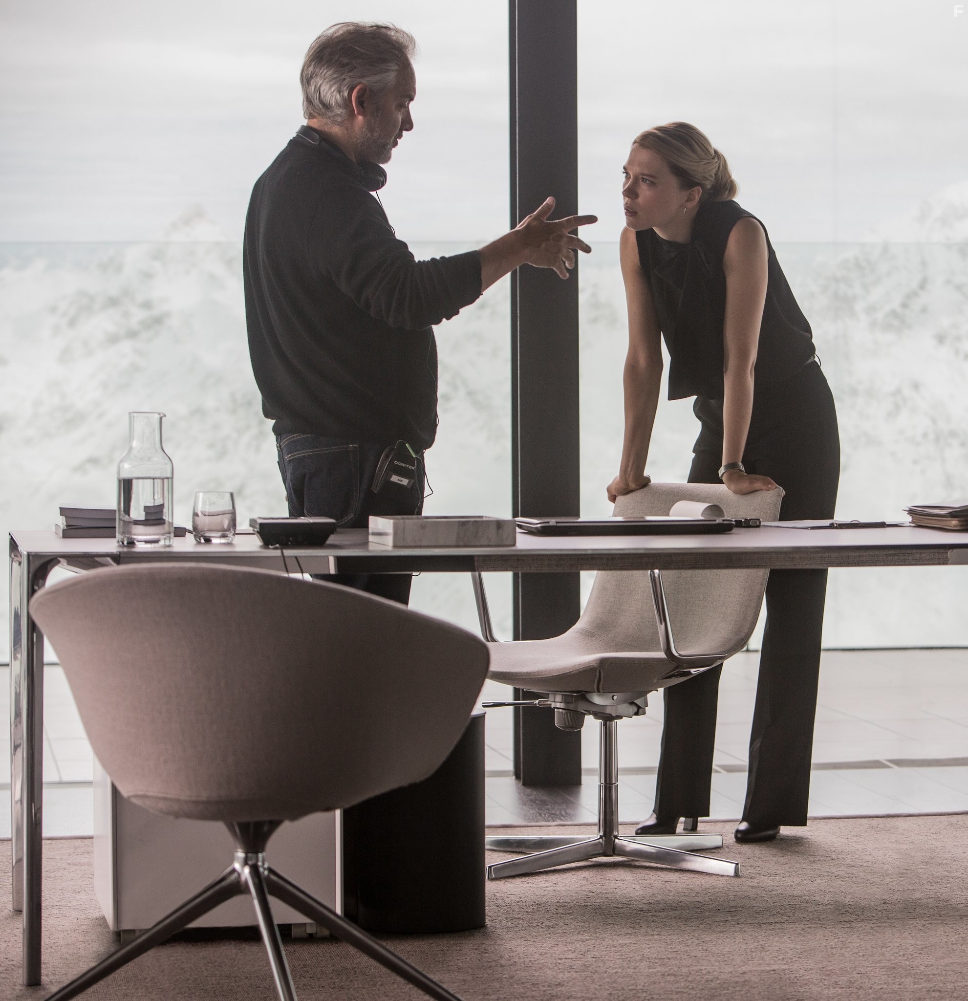 Sam Mendes and L?a Seydoux in 007: Спектр (2015)
