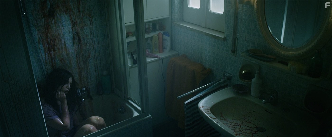 Nadia Hilker in Весна (2014)