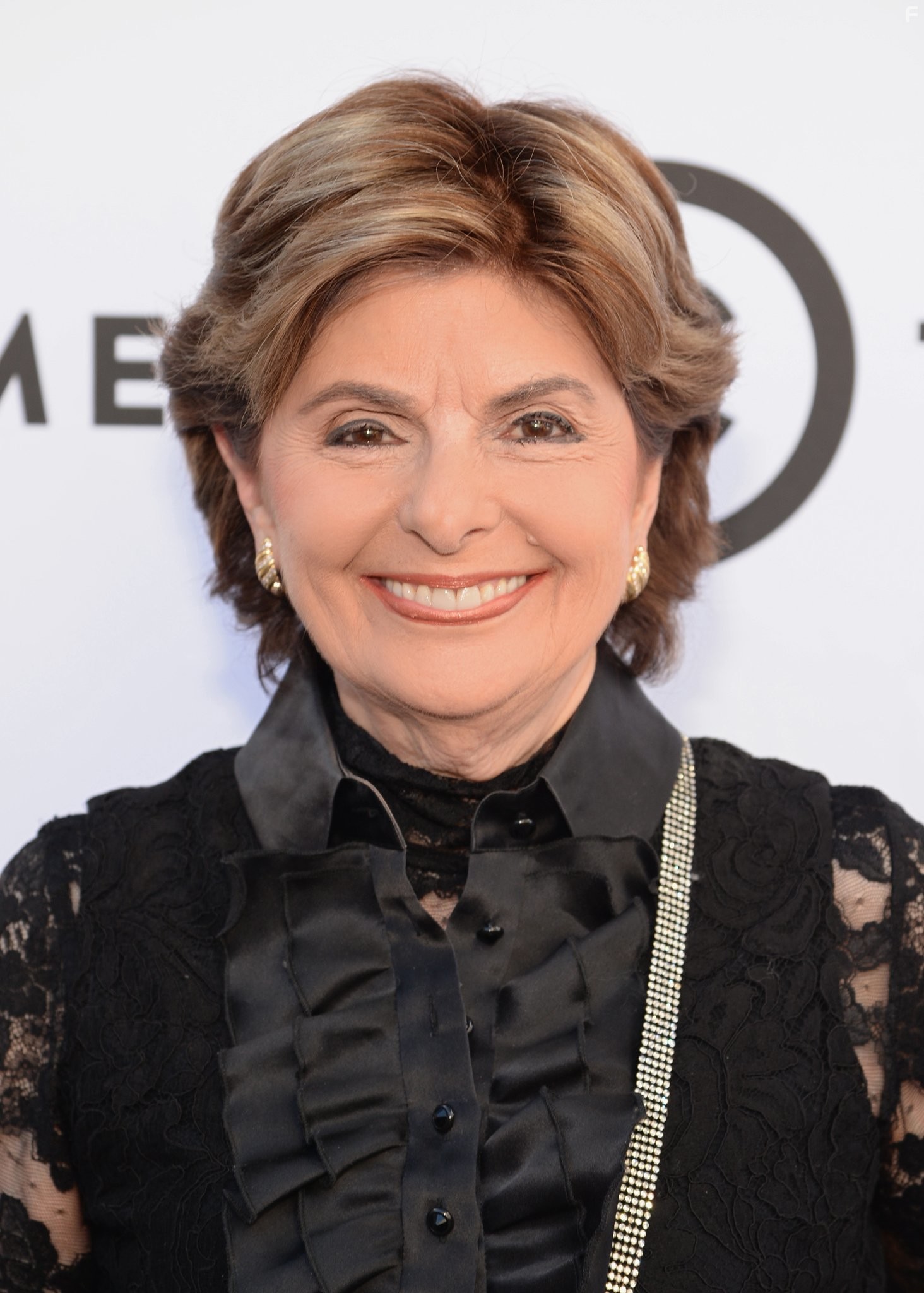 Gloria Allred at Поджарь звезду: Джастин Бибер (2015)