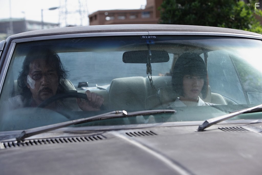 K?ji Yakusho and Ai Hashimoto in Мир Канако (2014)