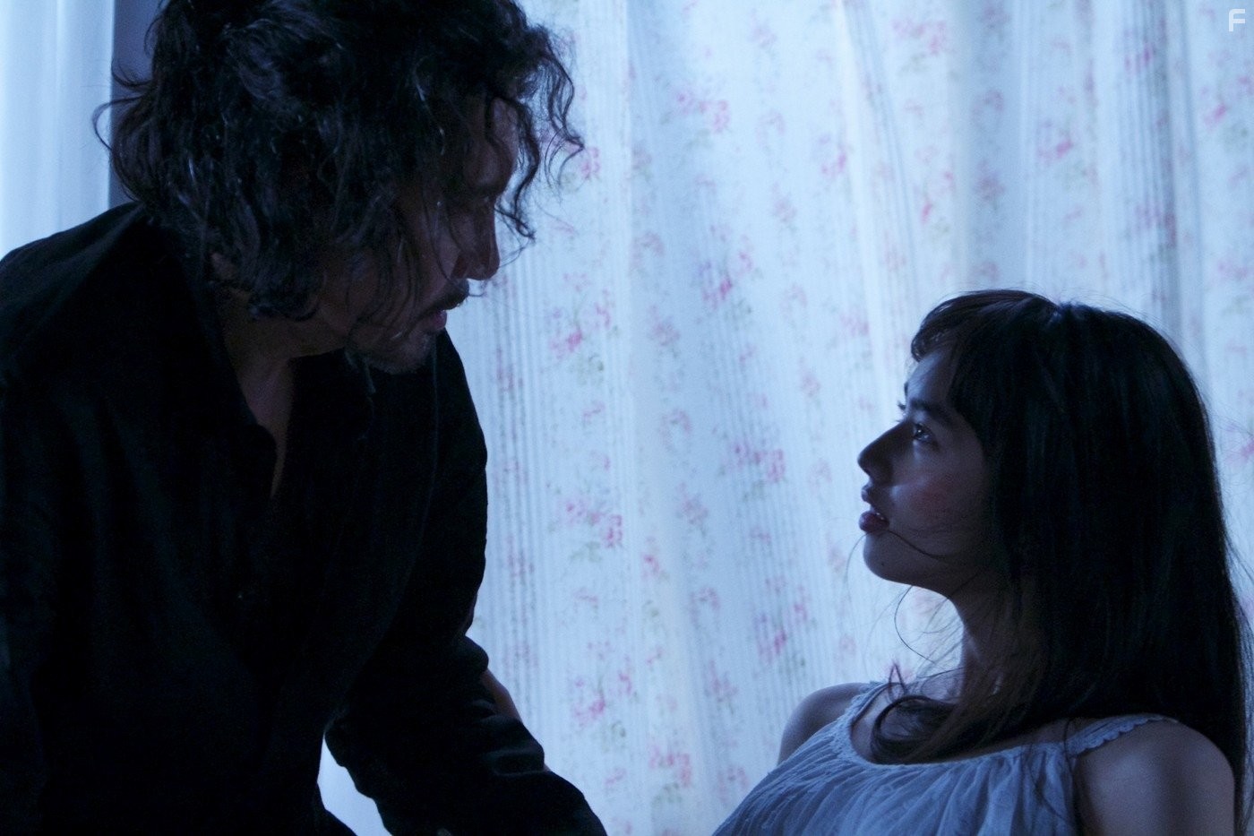 K?ji Yakusho and Nana Komatsu in Мир Канако (2014)