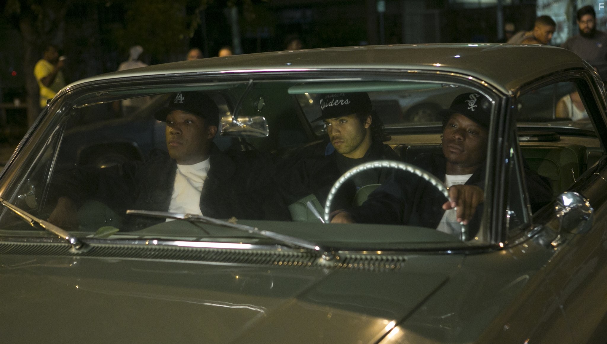 Corey Hawkins, Jason Mitchell, and O'Shea Jackson Jr. in Голос улиц (2015)