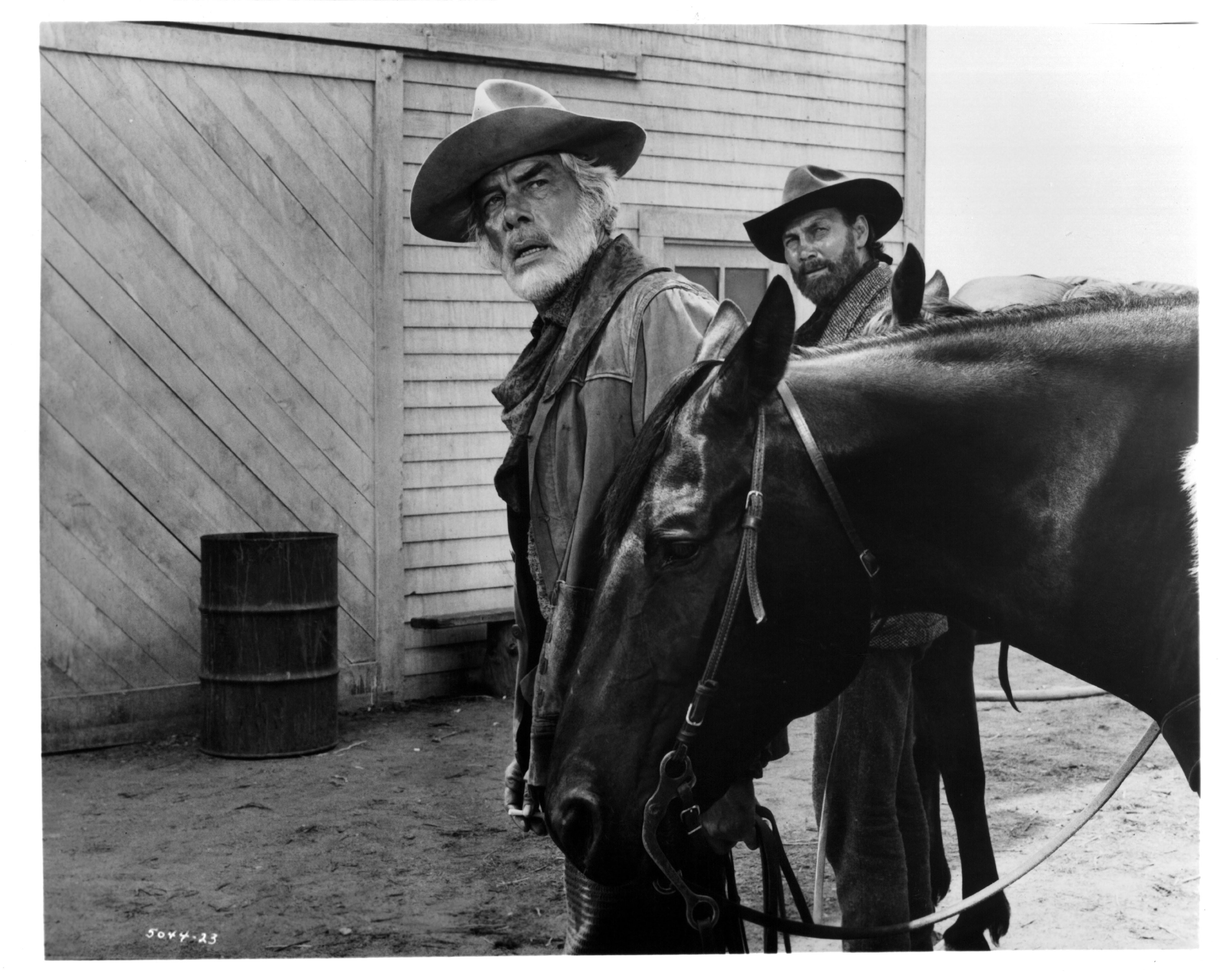 Lee Marvin and Jack Palance in Монти Уолш (1970)