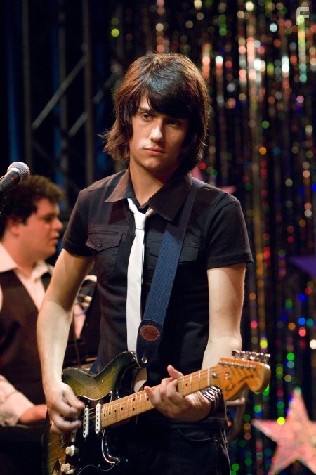 Teddy Geiger in Голый барабанщик (2008)