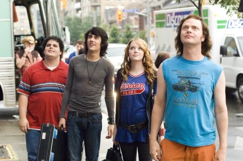 Rainn Wilson, Josh Gad, Emma Stone, and Teddy Geiger in Голый барабанщик (2008)
