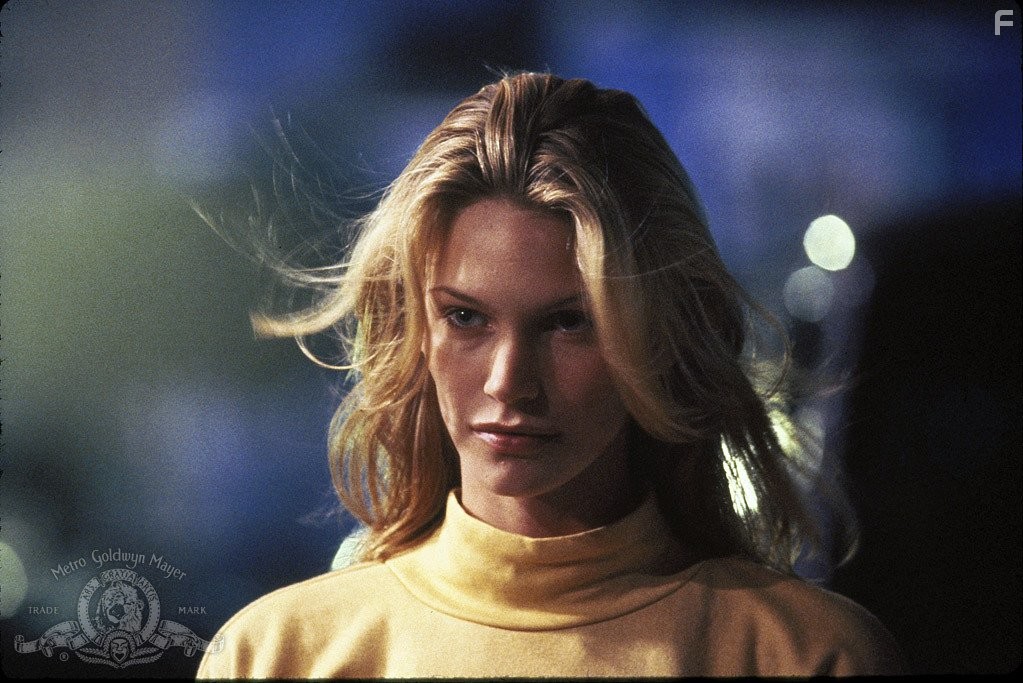 Natasha Henstridge in Особь (1995)