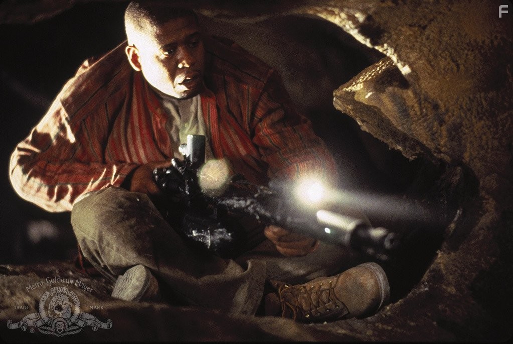 Forest Whitaker in Особь (1995)