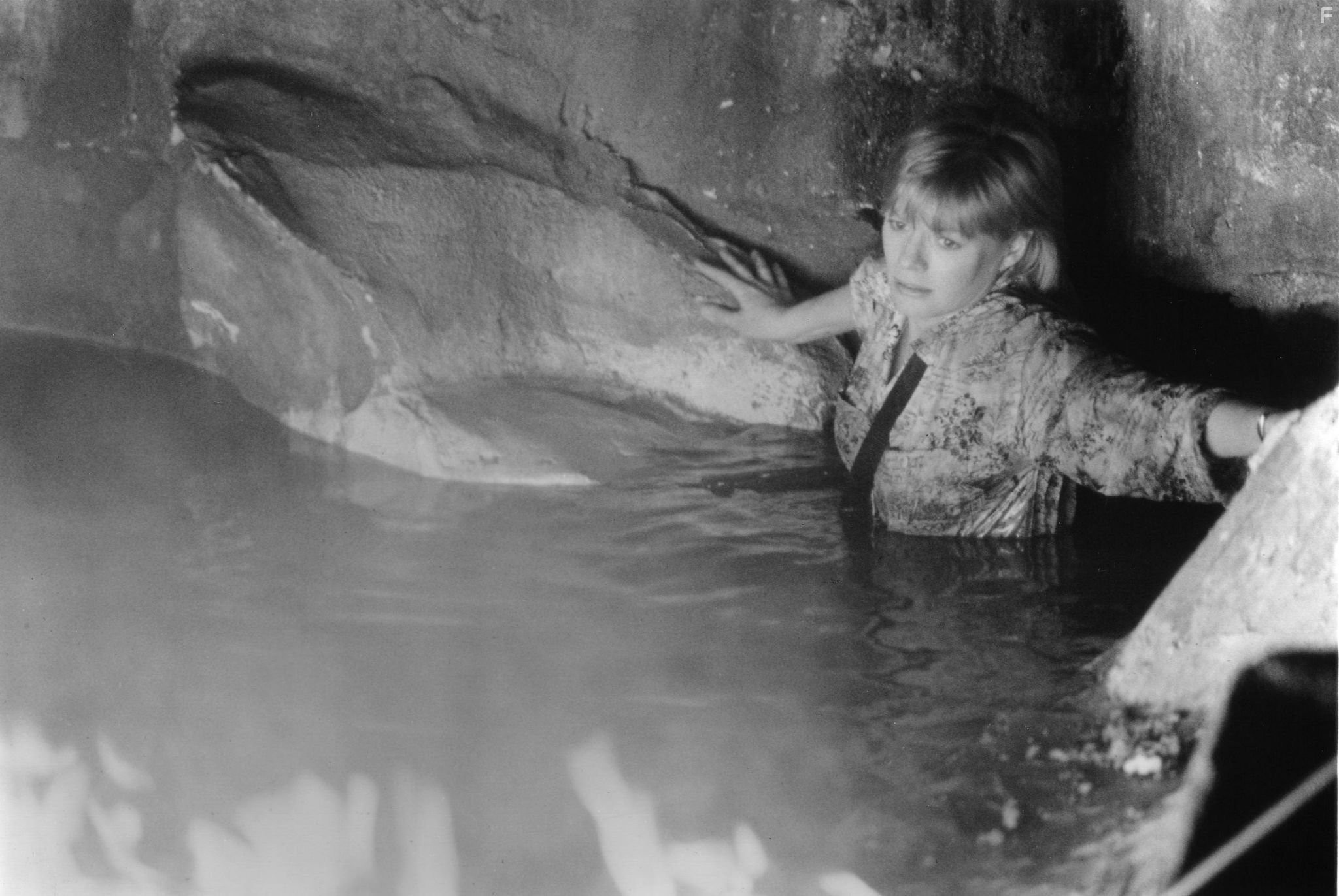 Marg Helgenberger in Особь (1995)