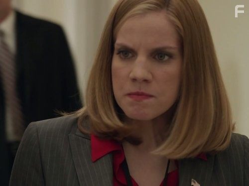 Anna Chlumsky in YИП (2012)