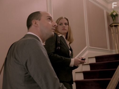 Anna Chlumsky and Tony Hale in YИП (2012)
