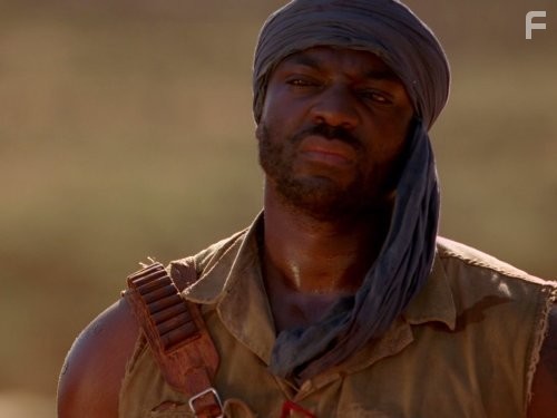 Adewale Akinnuoye-Agbaje in Ответный удар (2010)