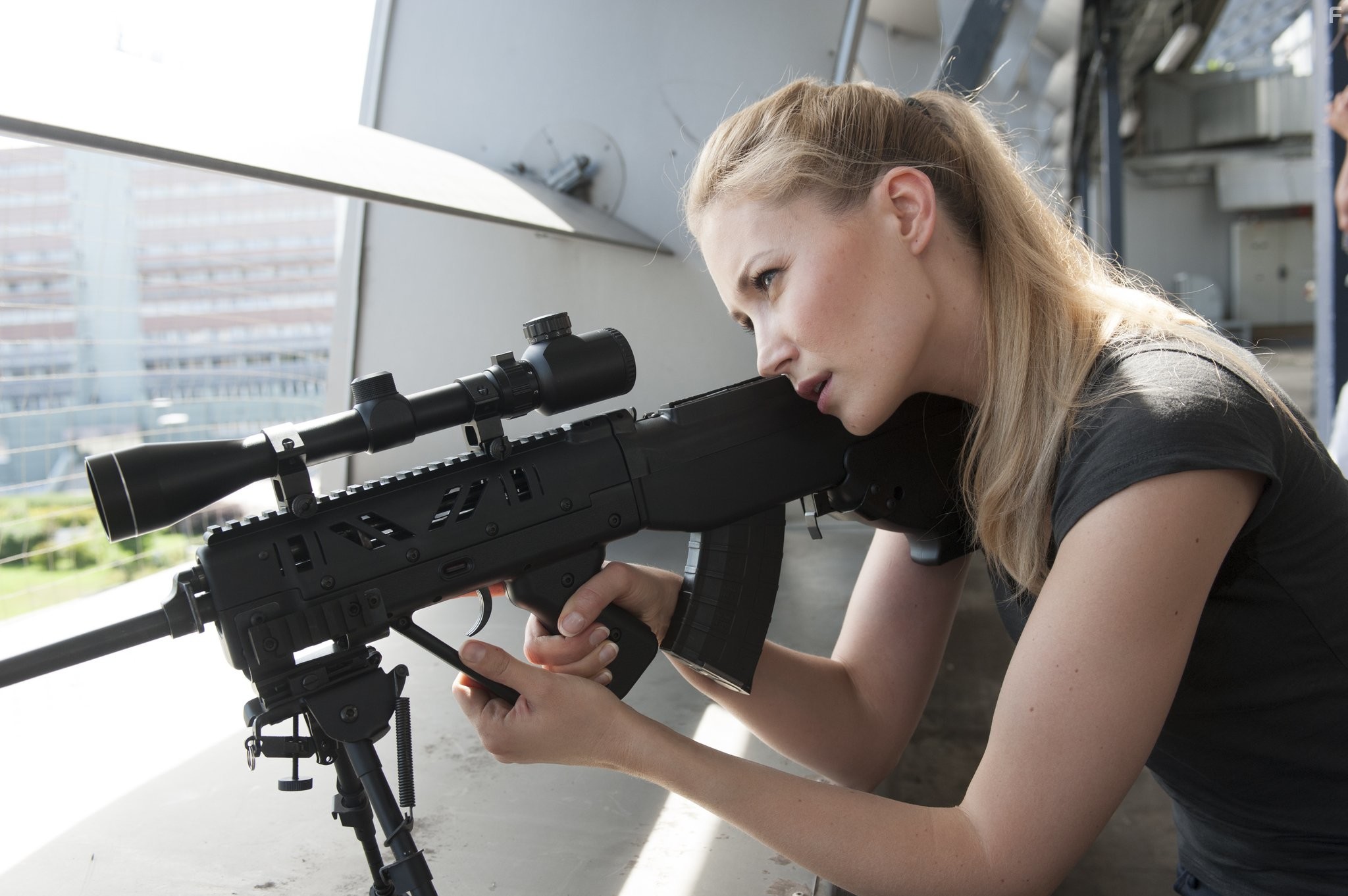 Tereza Srbov? in Ответный удар (2010)