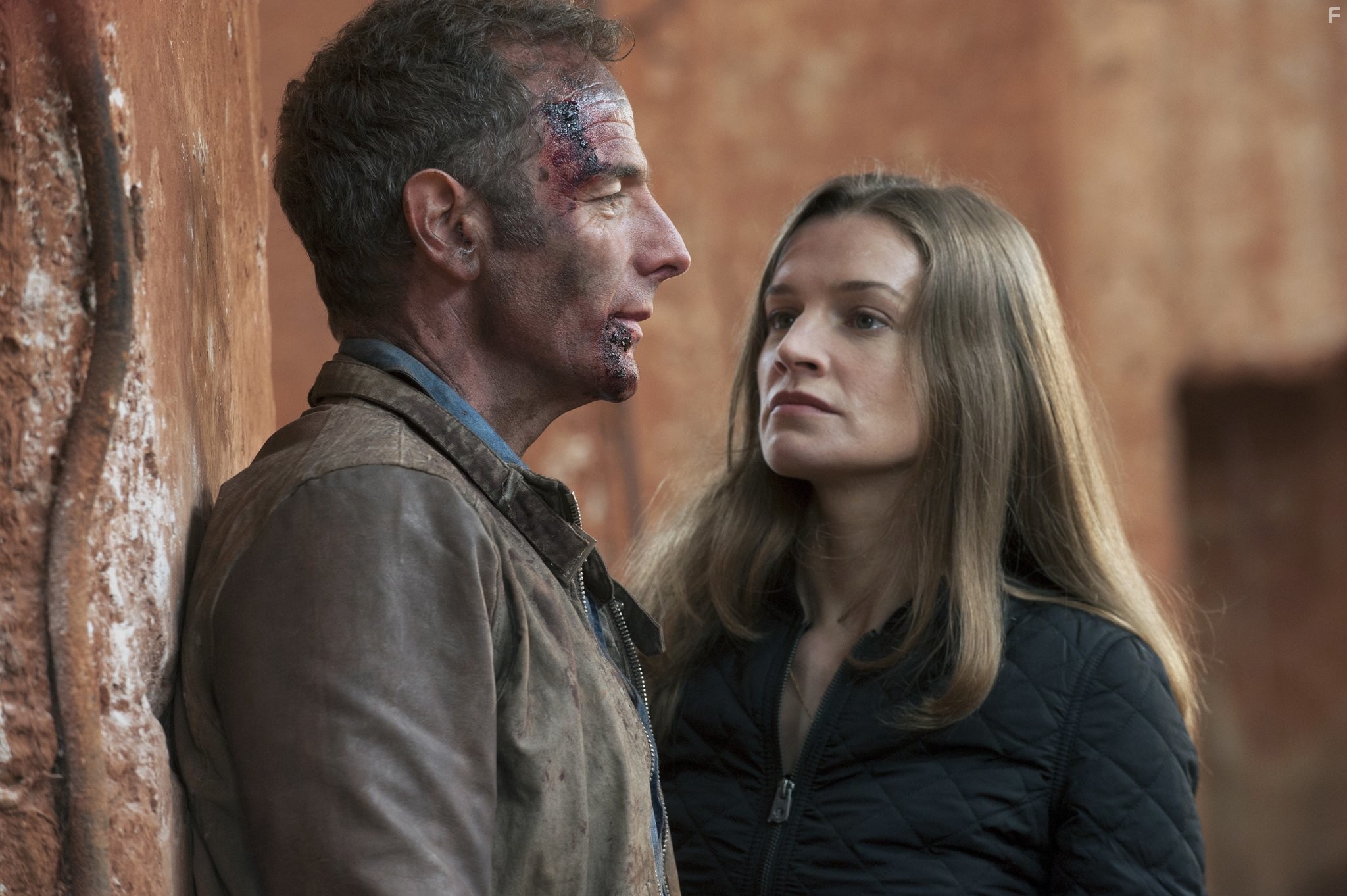 Robson Green and Catherine Walker in Ответный удар (2010)