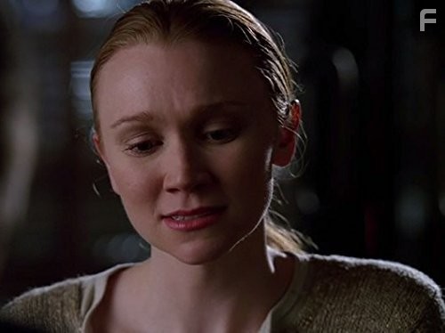 Amy Sloan in Без следа (2002)