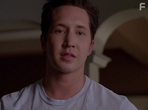 Joe Reegan in Без следа (2002)