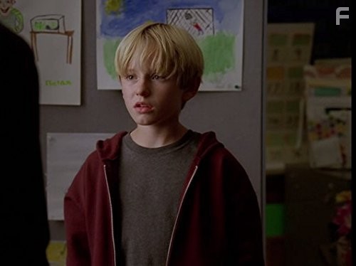 Nathan Gamble in Без следа (2002)