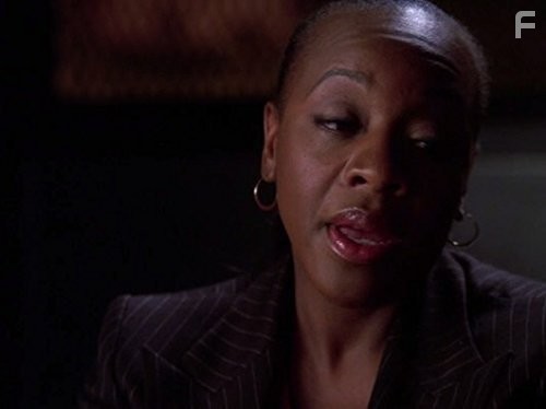 Marianne Jean-Baptiste in Без следа (2002)