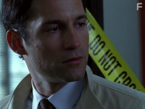 Enrique Murciano in Без следа (2002)