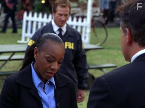 Marianne Jean-Baptiste in Без следа (2002)