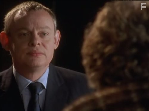Martin Clunes in Доктор Мартин (2004)