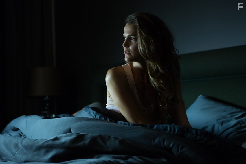 Keri Russell in Мрачные небеса (2013)