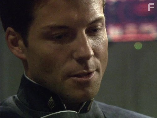 Jamie Bamber in Звездный крейсер Галактика (2004)