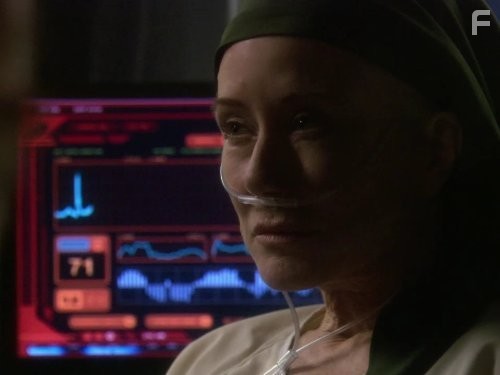 Mary McDonnell in Звездный крейсер Галактика (2004)