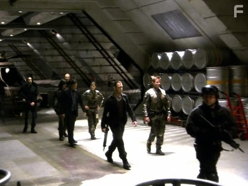 Звездный крейсер Галактика (2004)