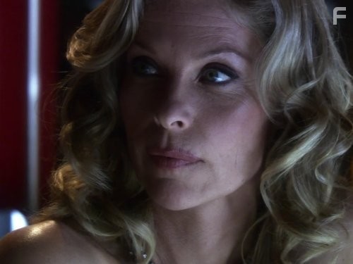 Kate Vernon in Звездный крейсер Галактика (2004)