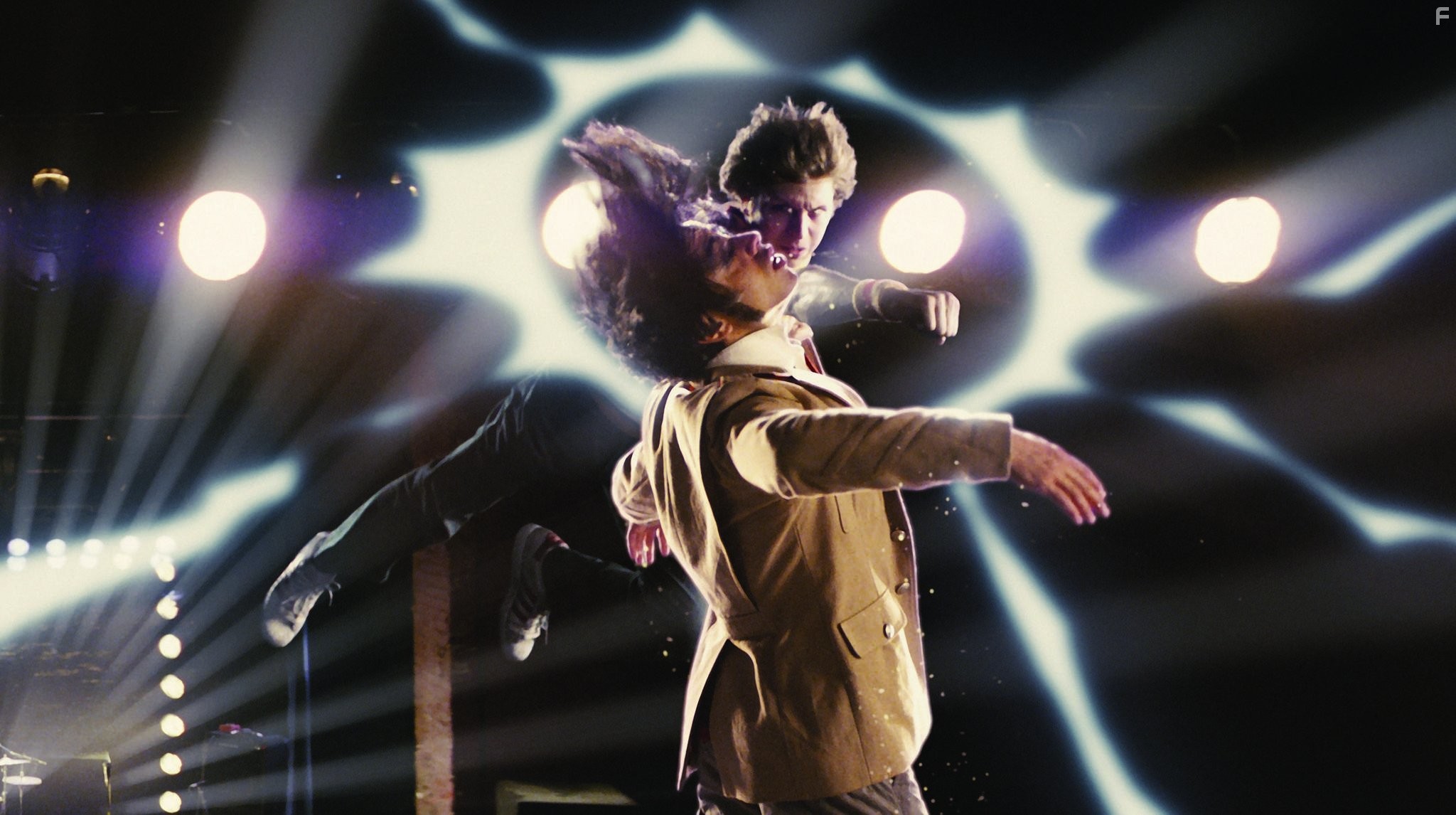 Michael Cera and Satya Bhabha in Скотт Пилигрим против всех (2010)