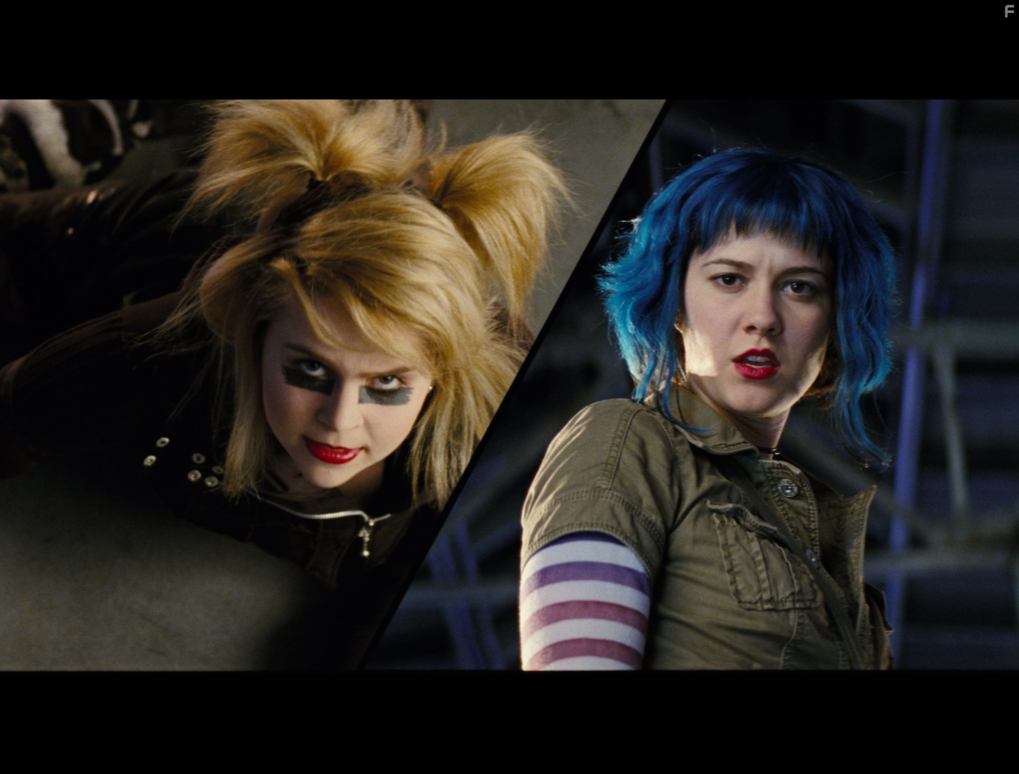 Mae Whitman and Mary Elizabeth Winstead in Скотт Пилигрим против всех (2010)