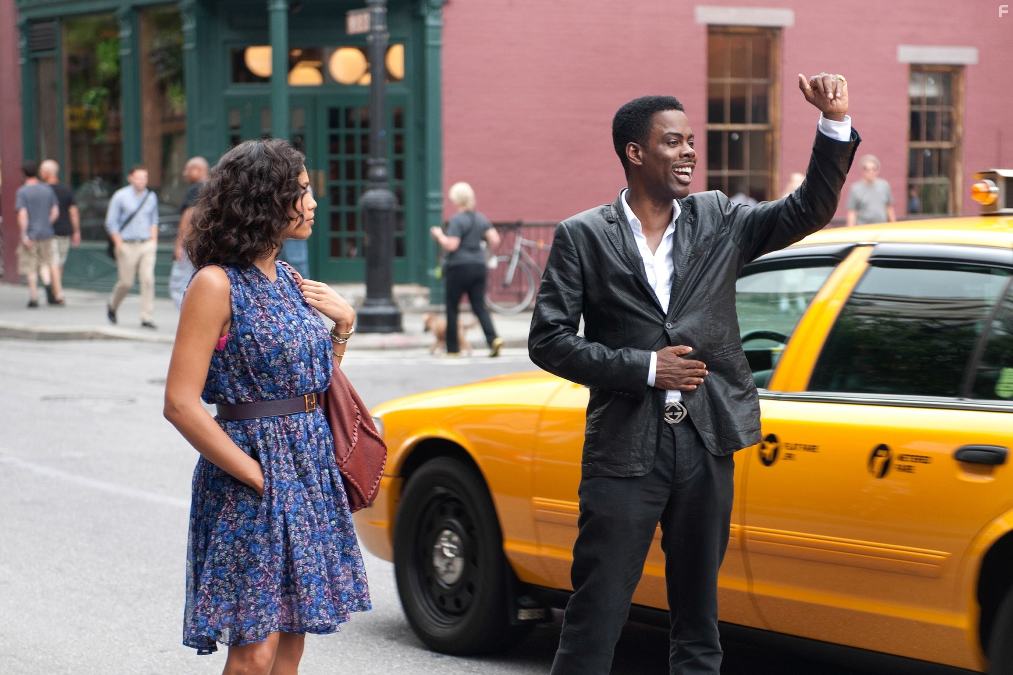 Chris Rock and Rosario Dawson in Пятёрка лидеров (2014)