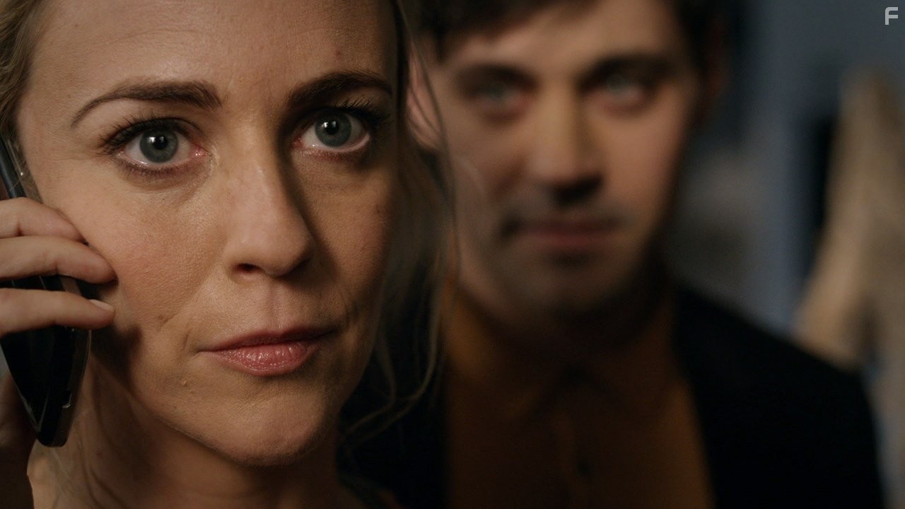 Miranda Raison and Liam Garrigan in Чистота (2015)
