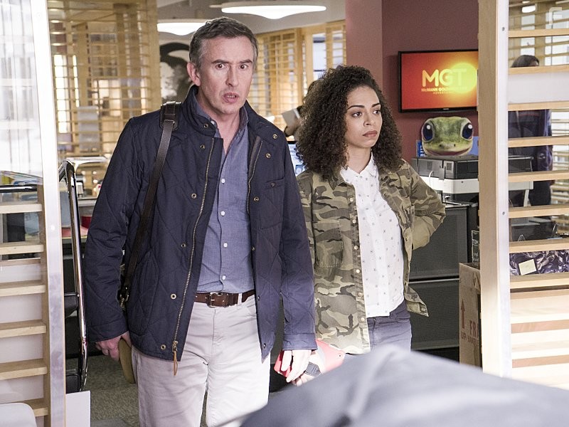 Steve Coogan and Hannah Hodson in Типа счастье (2015)