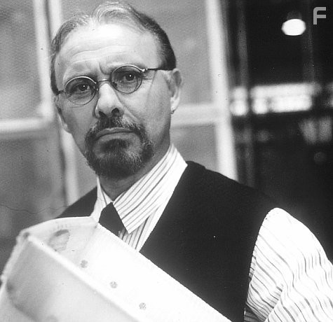Hector Elizondo in Дорогой Боженька (1996)