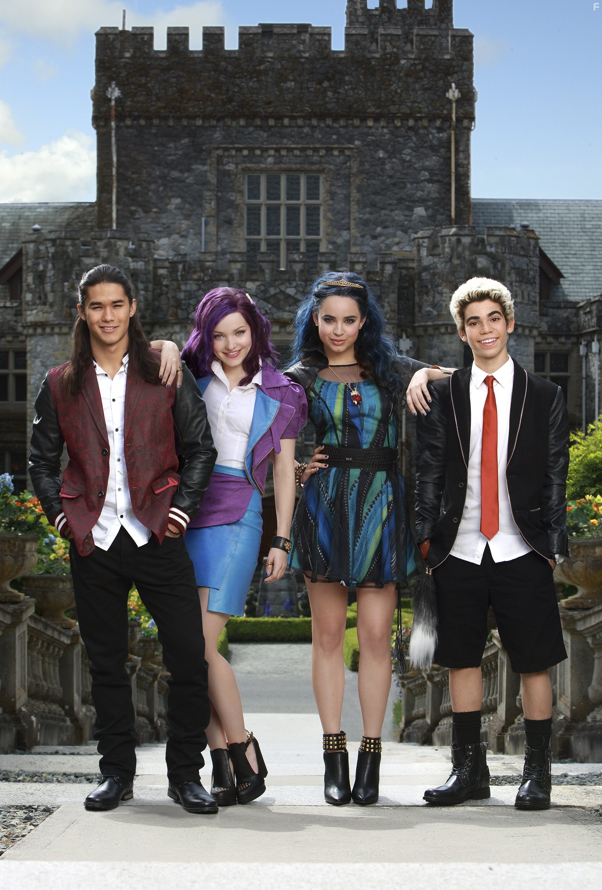 Booboo Stewart, Cameron Boyce, Dove Cameron, and Sofia Carson in Наследники (2015)
