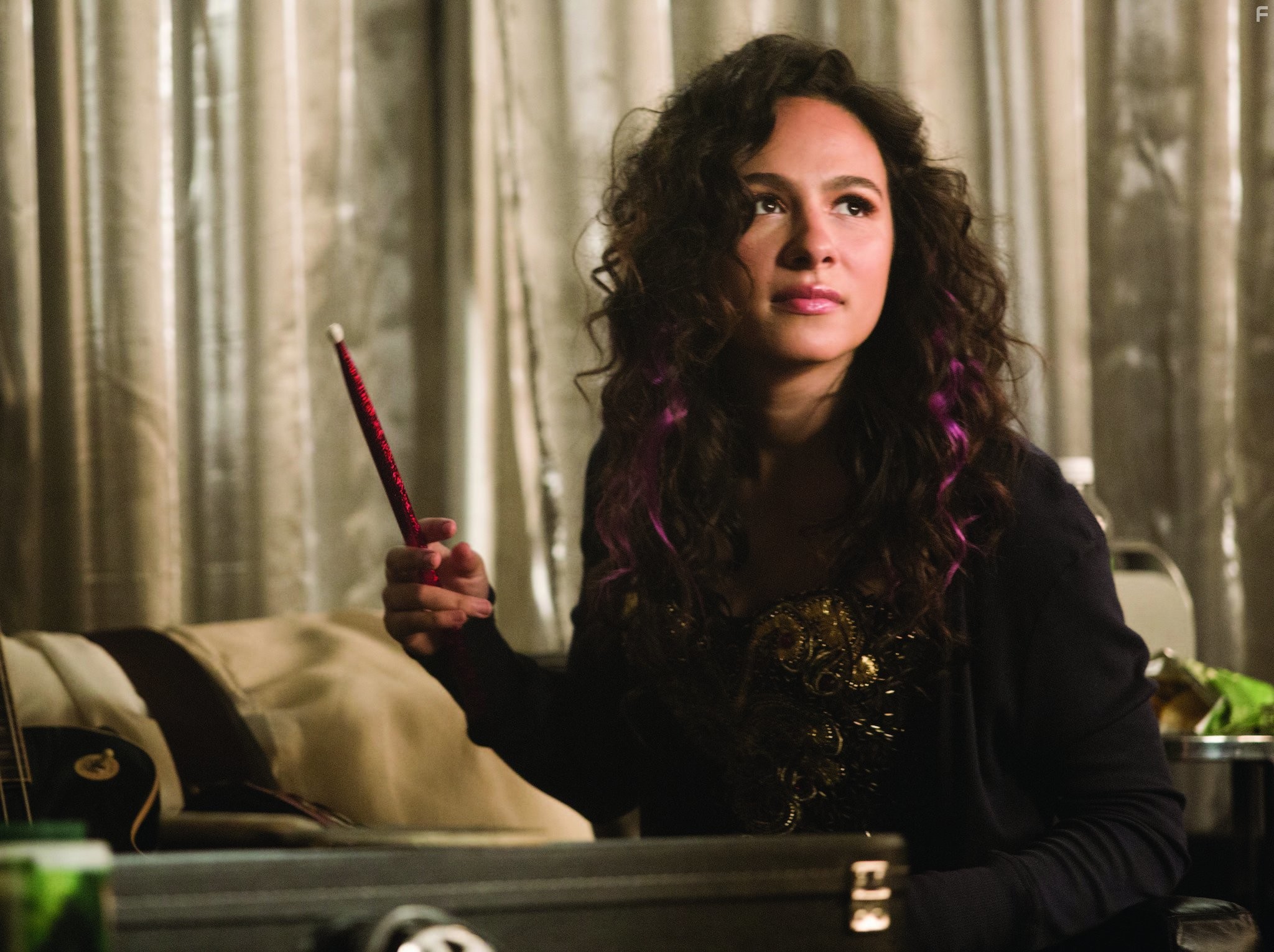 Aurora Perrineau in Джем и голограммы (2015)