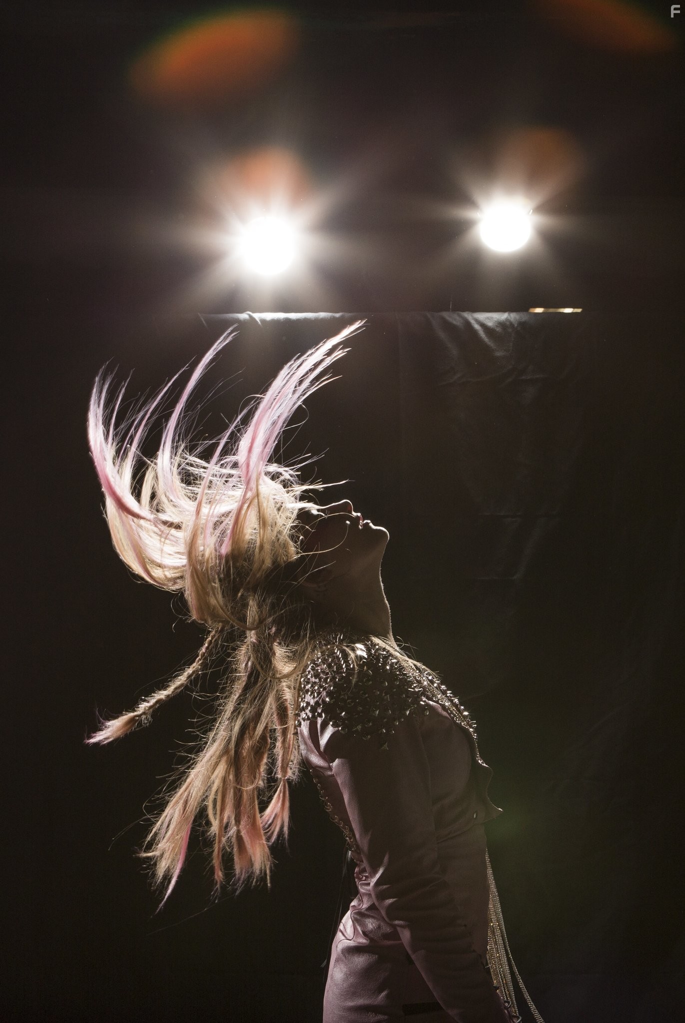 Aubrey Peeples in Джем и голограммы (2015)