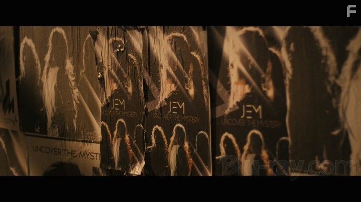 Джем и голограммы (2015)