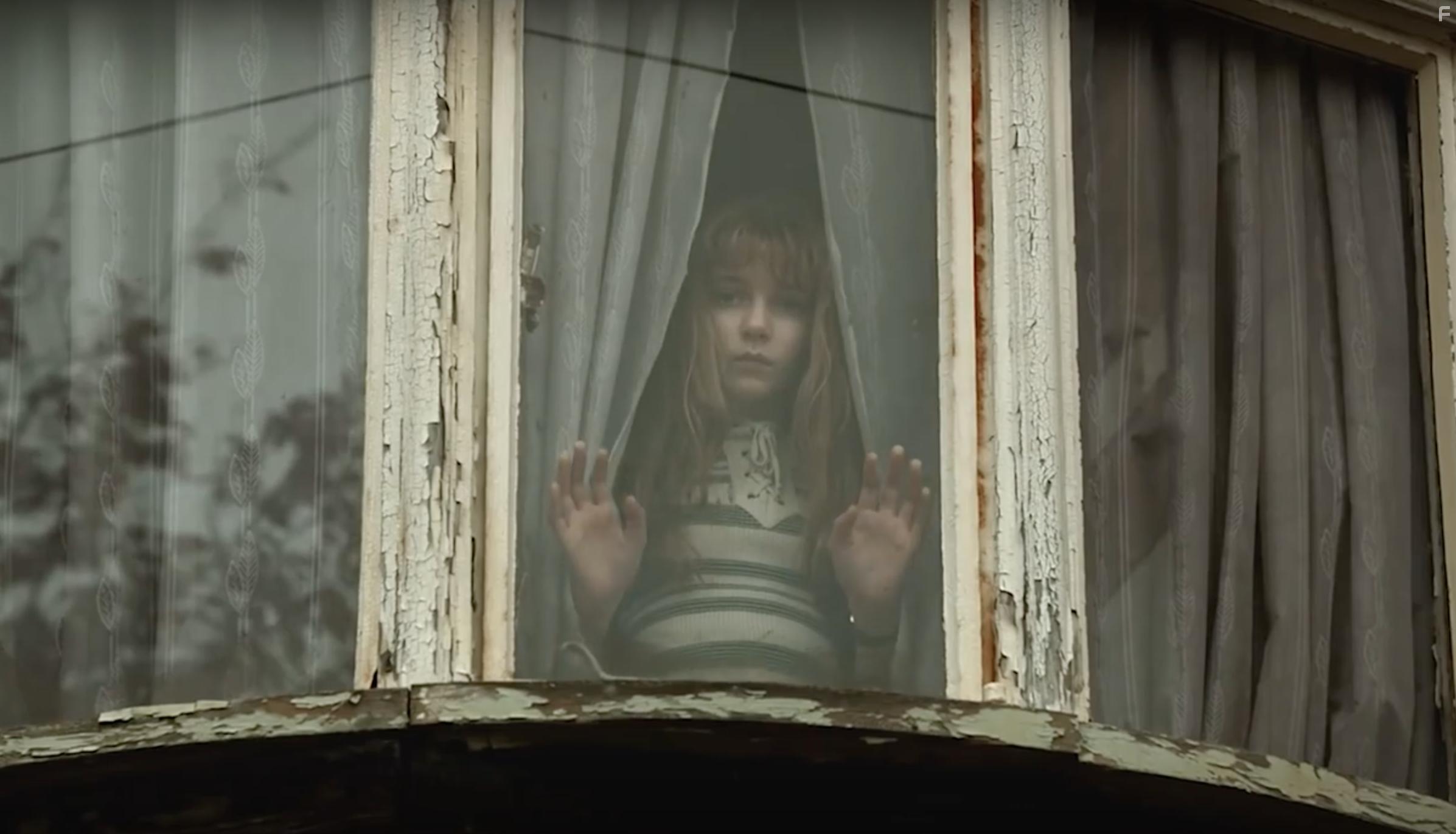 Eleanor Worthington-Cox in The Enfield Haunting (2015)